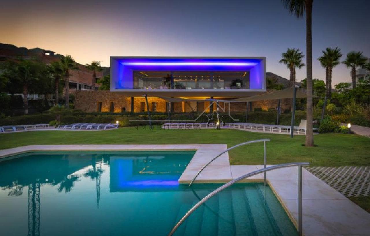 4 Zimmer Villa zu verkaufen in Benalmadena mit Pool Garage - 1.750.000 € (Ref: 9583318)