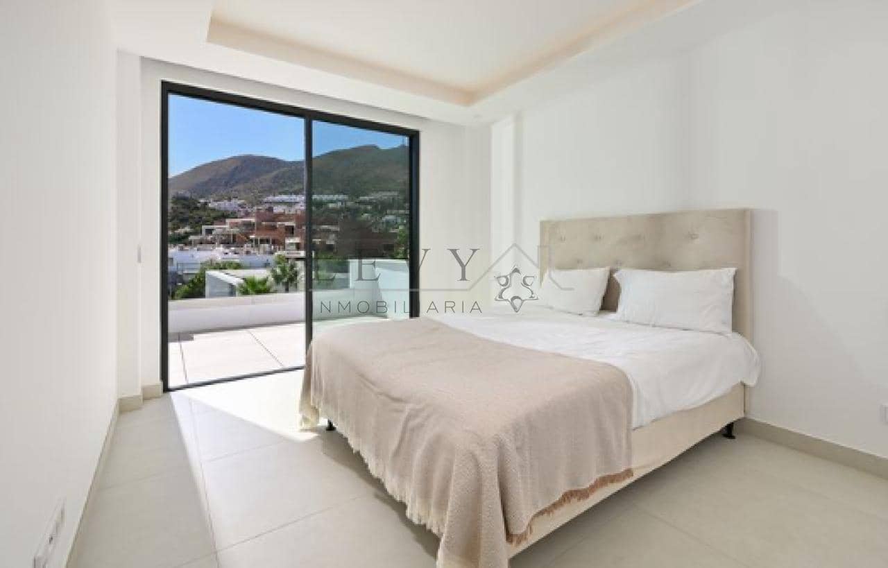 4 Zimmer Villa zu verkaufen in Benalmadena mit Pool Garage - 1.750.000 € (Ref: 9583318)