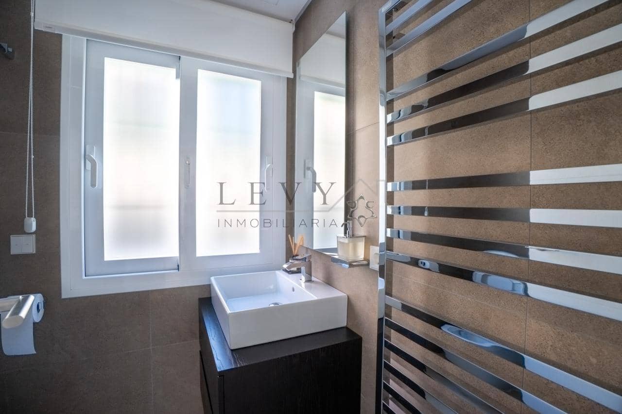 6 bedroom Villa for sale in Nueva Andalucia with pool garage - € 4,250,000 (Ref: 9583321)