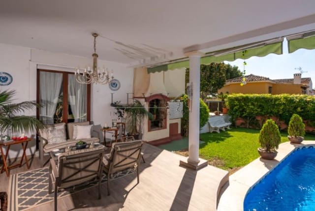 6 makuuhuone Huvila myytävänä paikassa Marbella mukana uima-altaan - 1 595 000 € (Ref: 9583324)