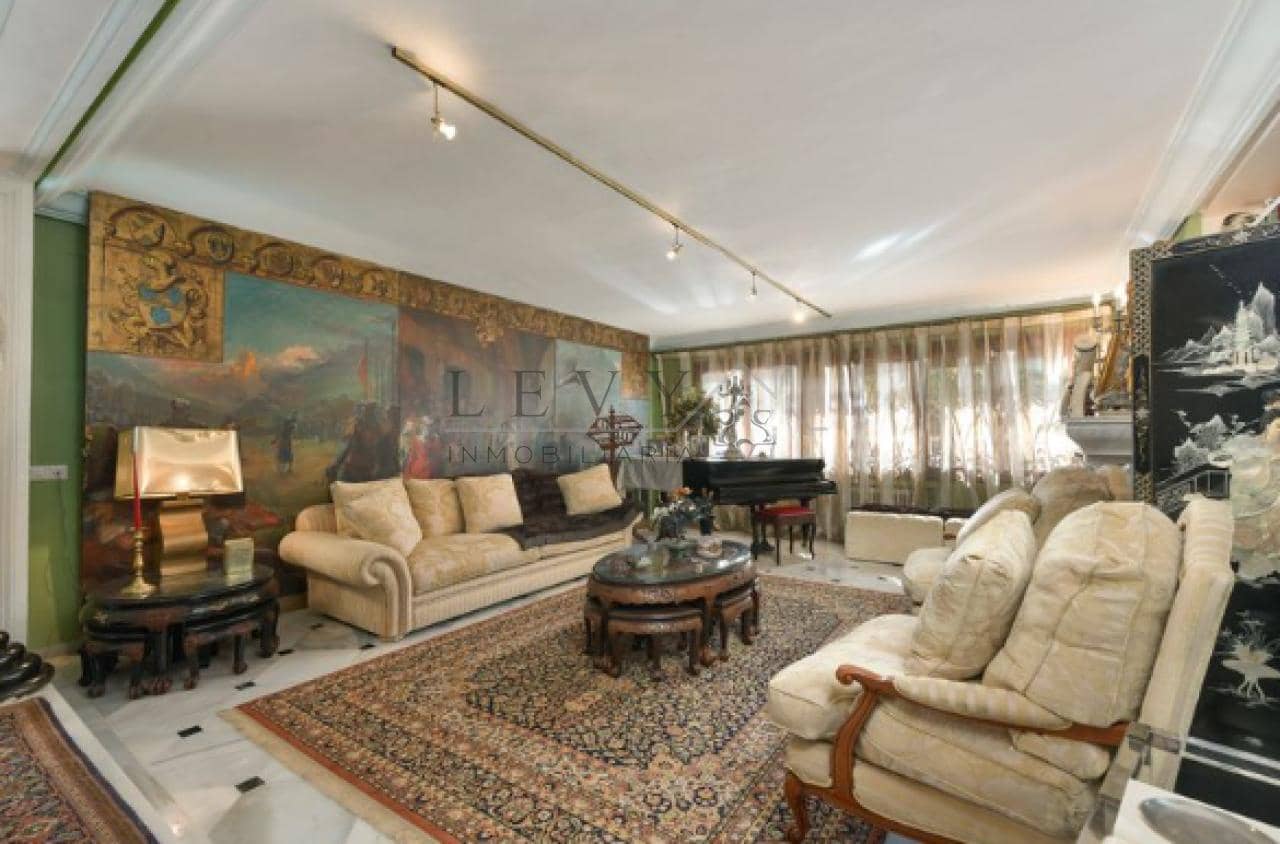 6 makuuhuone Huvila myytävänä paikassa Marbella mukana uima-altaan - 1 595 000 € (Ref: 9583324)