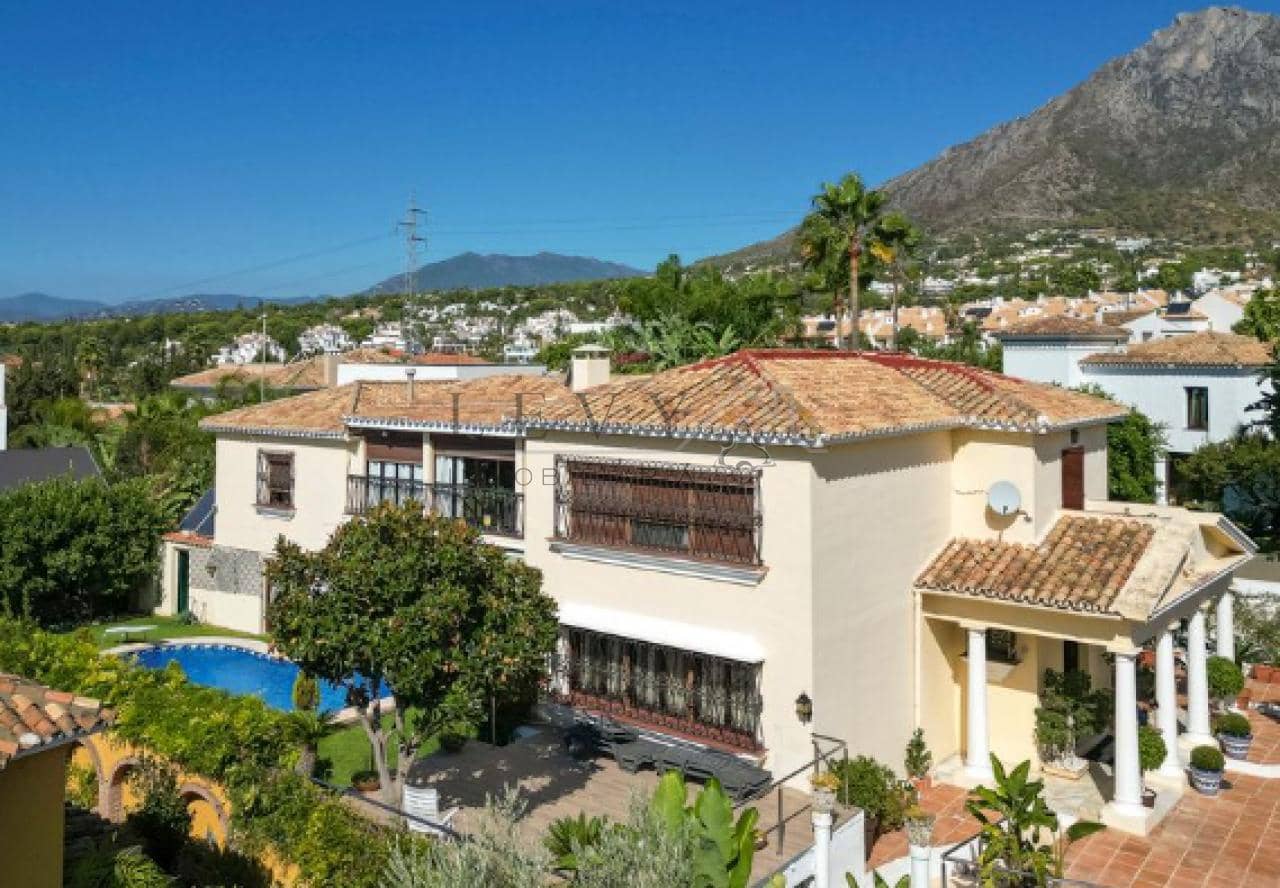 6 makuuhuone Huvila myytävänä paikassa Marbella mukana uima-altaan - 1 595 000 € (Ref: 9583324)