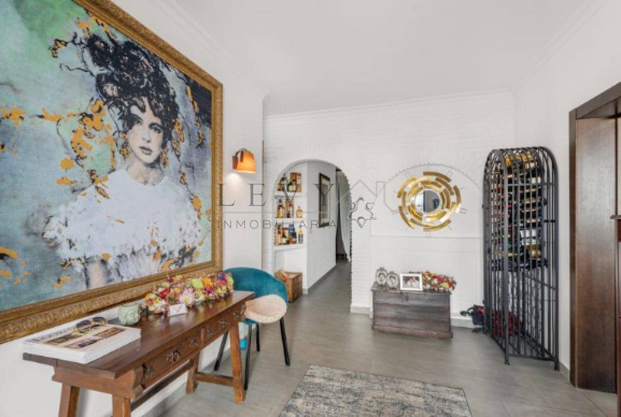 6 soverom Villa til salgs i Benalmadena med svømmebasseng garasje - € 2 625 000 (Ref: 9583325)