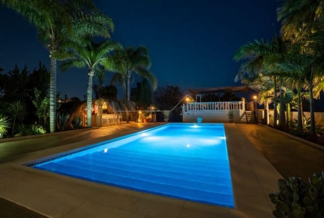 6 soverom Villa til salgs i Benalmádena med svømmebasseng garasje - € 2 625 000 (Ref: 9583325)