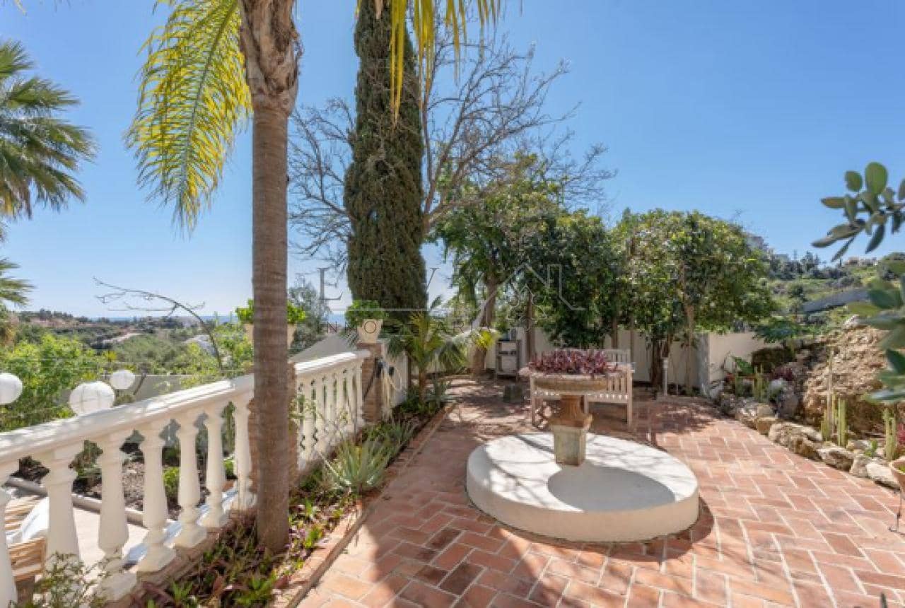 6 soverom Villa til salgs i Benalmadena med svømmebasseng garasje - € 2 625 000 (Ref: 9583325)