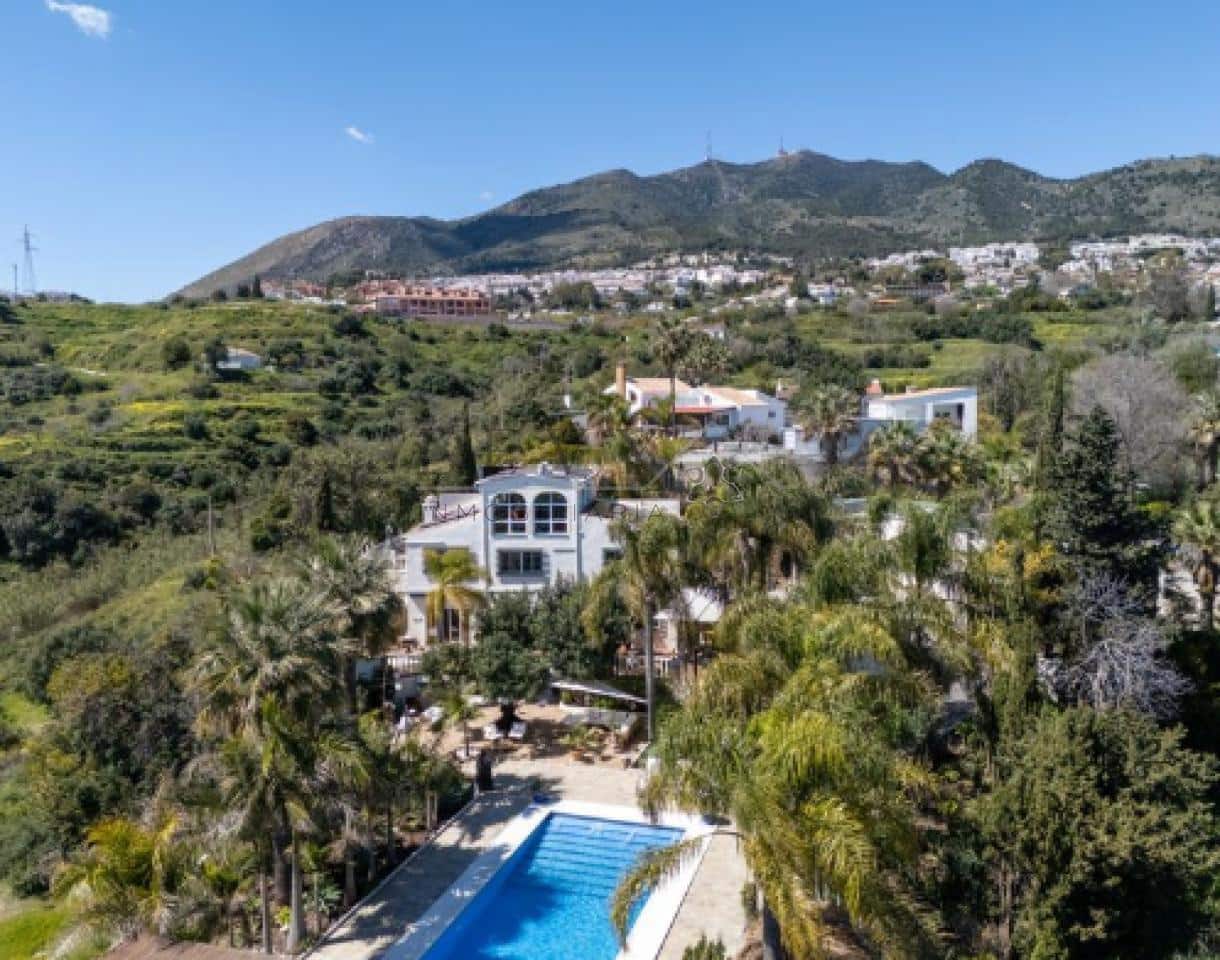 6 soverom Villa til salgs i Benalmadena med svømmebasseng garasje - € 2 625 000 (Ref: 9583325)