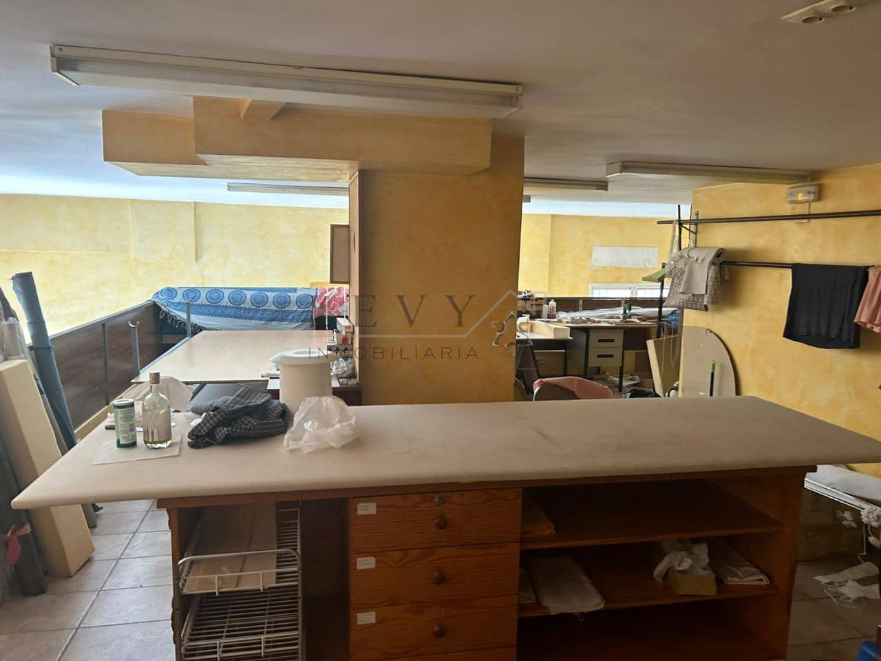 Commercieel te koop in Malaga stad - € 233.000 (Ref: 9583328)