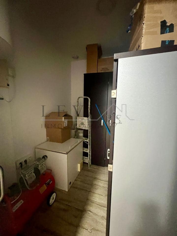 Commercieel te koop in Nueva Andalucia - € 350.000 (Ref: 9583329)