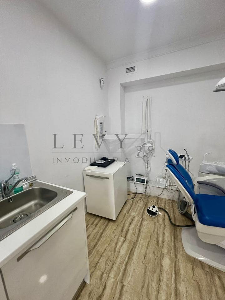 Commercieel te koop in Nueva Andalucia - € 350.000 (Ref: 9583329)