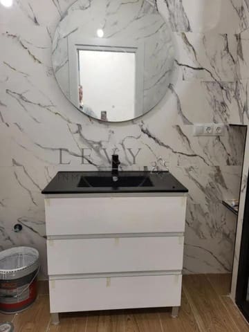 Kontor til salg i Victoria Eugenia, Málaga by - € 150.000 (Ref: 9583334)