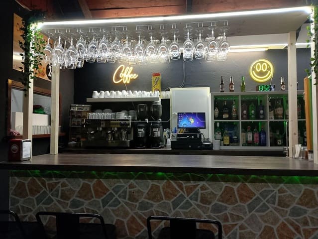 Commercial for sale in Pol Alameda, Málaga city - € 54,000 (Ref: 9583337)