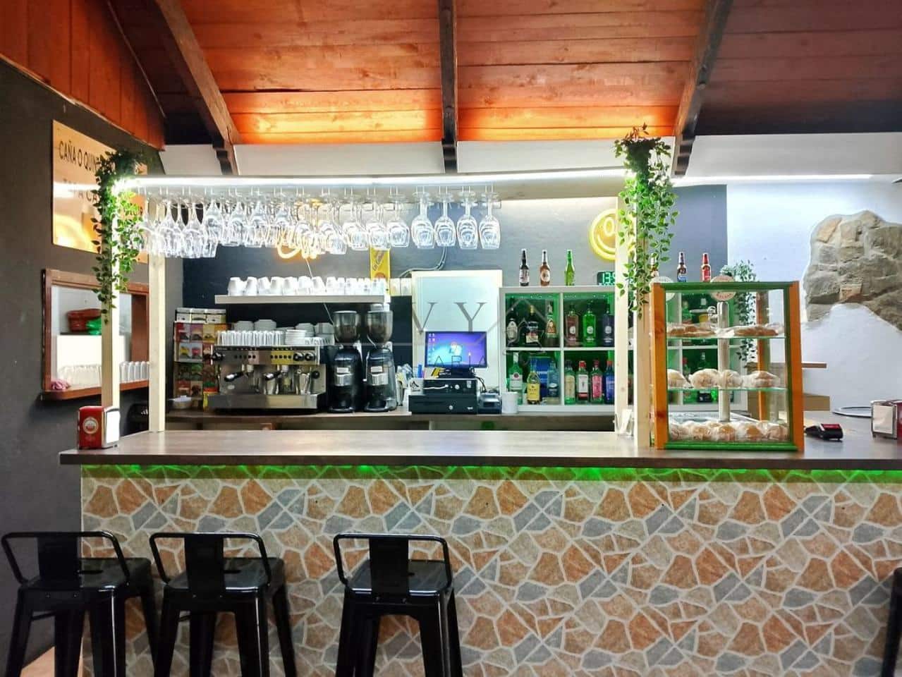 Commercial for sale in Malaga city - € 54,000 (Ref: 9583337)