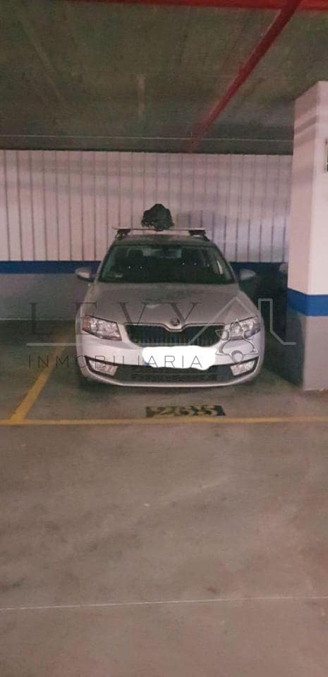 Garage à vendre à Malaga ville - 25 000 € (Ref: 9583344)