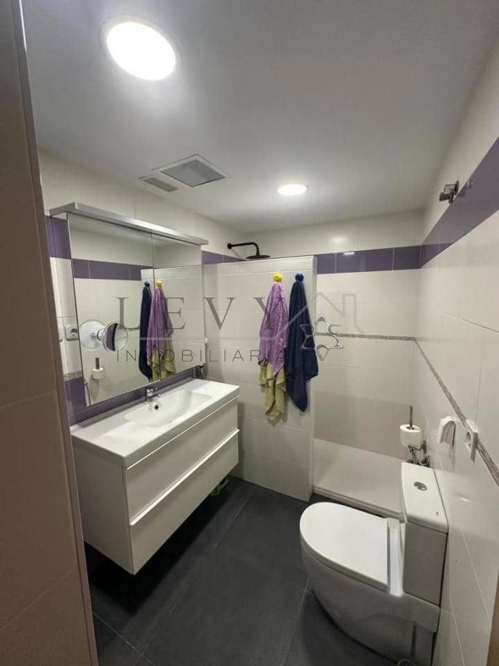 4 sypialnia Dom blizniak na sprzedaż w Miasto Malaga z basenem - 455 000 € (Ref: 9599260)