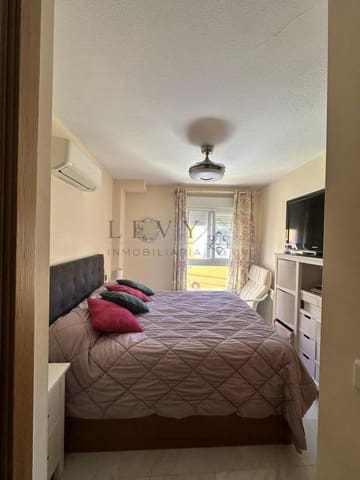 4 sypialnia Dom blizniak na sprzedaż w Salinas, Miasto Málaga z basenem - 455 000 € (Ref: 9599260)