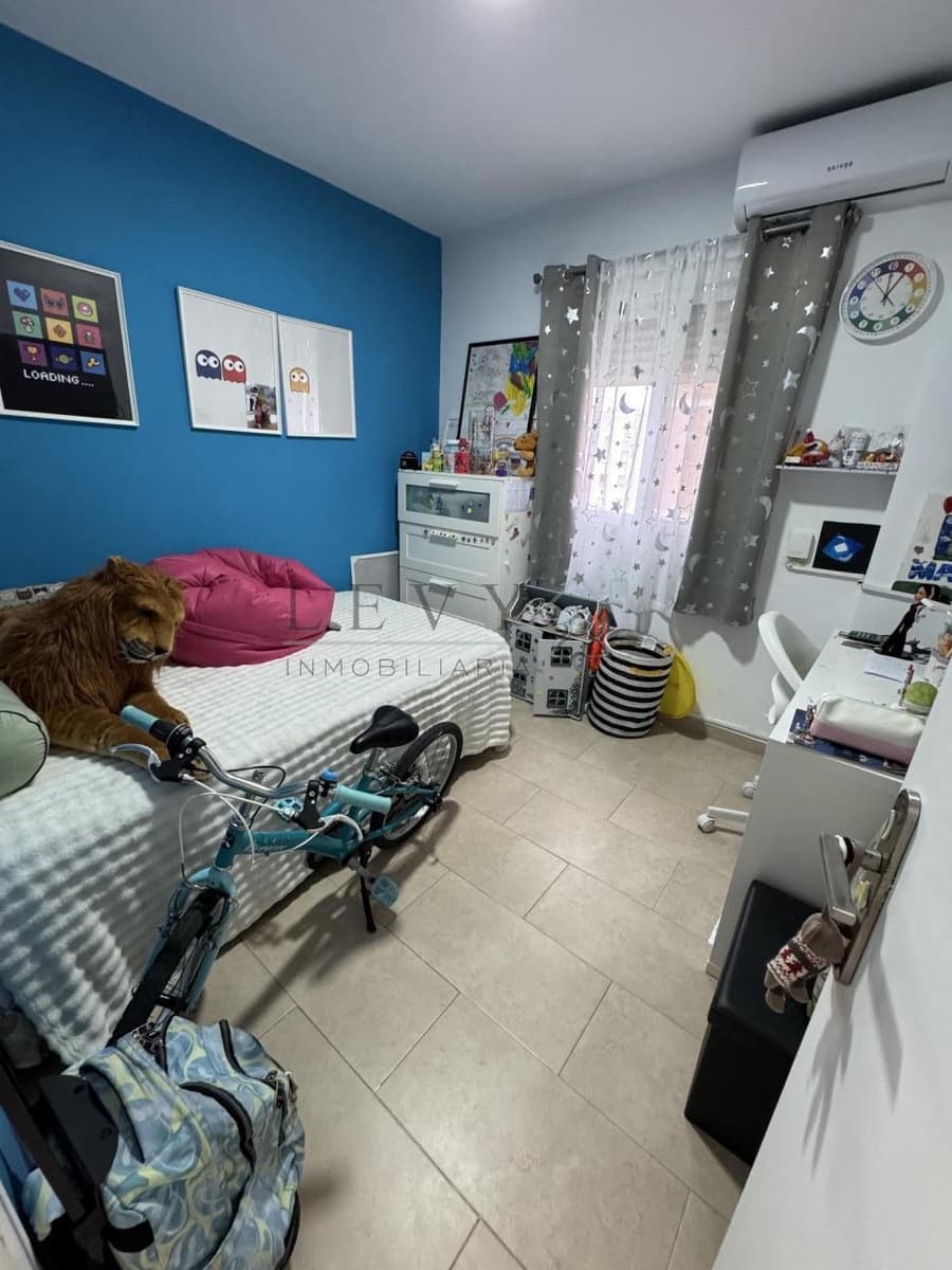 Piso de 3 habitaciones en Málaga ciudad en venta - 330.000 € (Ref: 9633996)