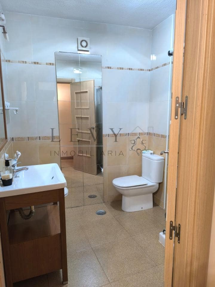 2 makuuhuone Kattohuoneisto vuokrattavana paikassa Malaga kaupunki - 1 400 € (Ref: 9679562)