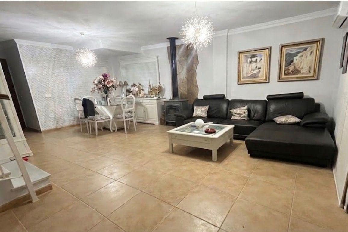 4 chambre Villa/Maison Mitoyenne à vendre à Coin avec garage - 395 000 € (Ref: 10049324)