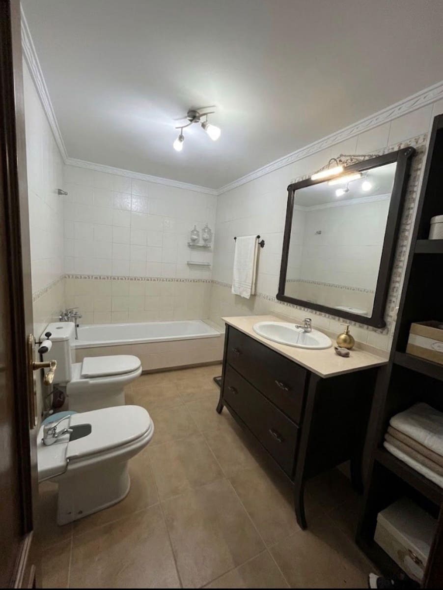 4 chambre Villa/Maison Mitoyenne à vendre à Coin avec garage - 395 000 € (Ref: 10049324)