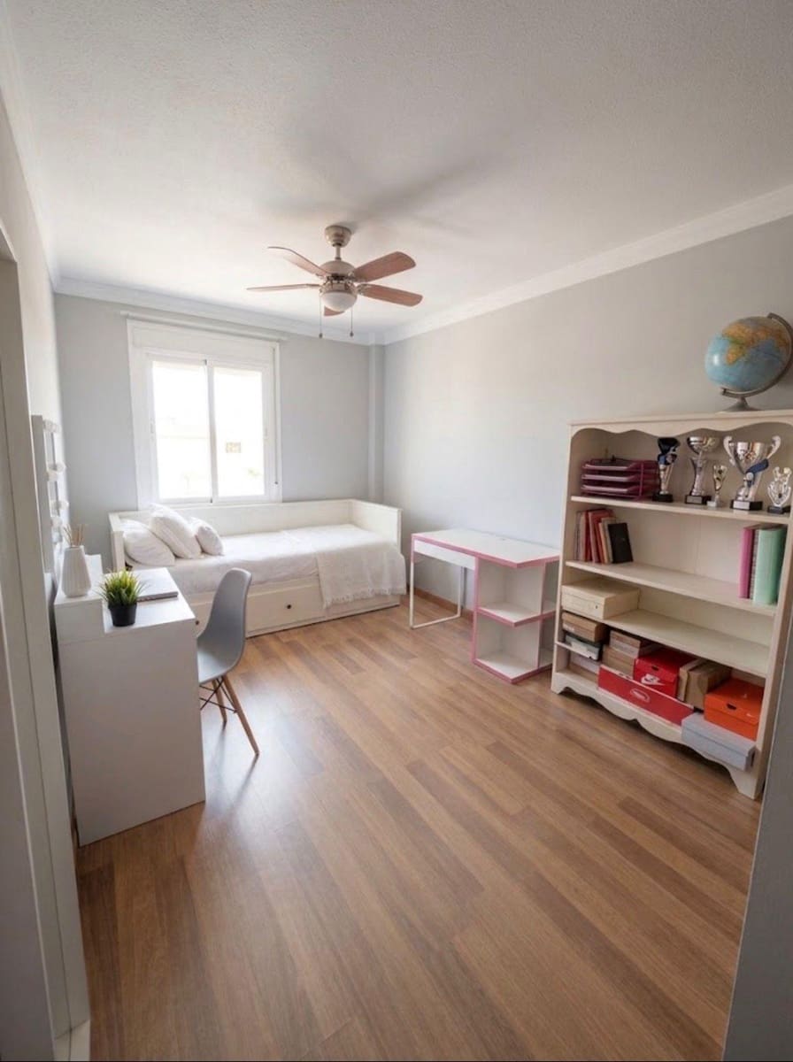 4 chambre Villa/Maison Mitoyenne à vendre à Coin avec garage - 395 000 € (Ref: 10049324)
