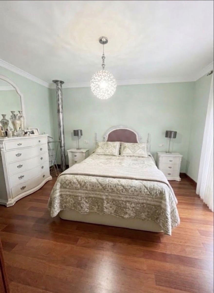 4 chambre Villa/Maison Mitoyenne à vendre à Coin avec garage - 395 000 € (Ref: 10049324)