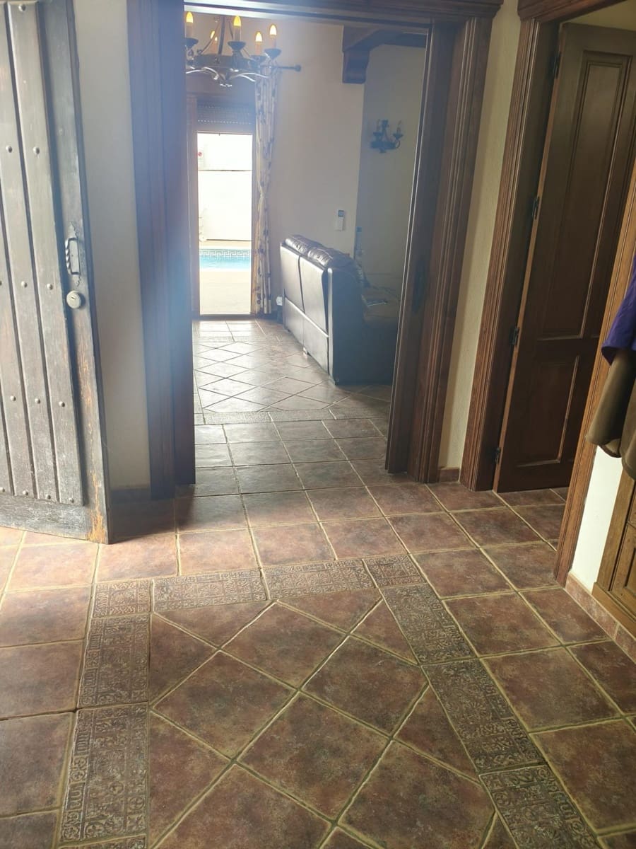 Chalet de 4 habitaciones en Alhaurín el Grande en venta con piscina garaje - 695.000 € (Ref: 10064725)