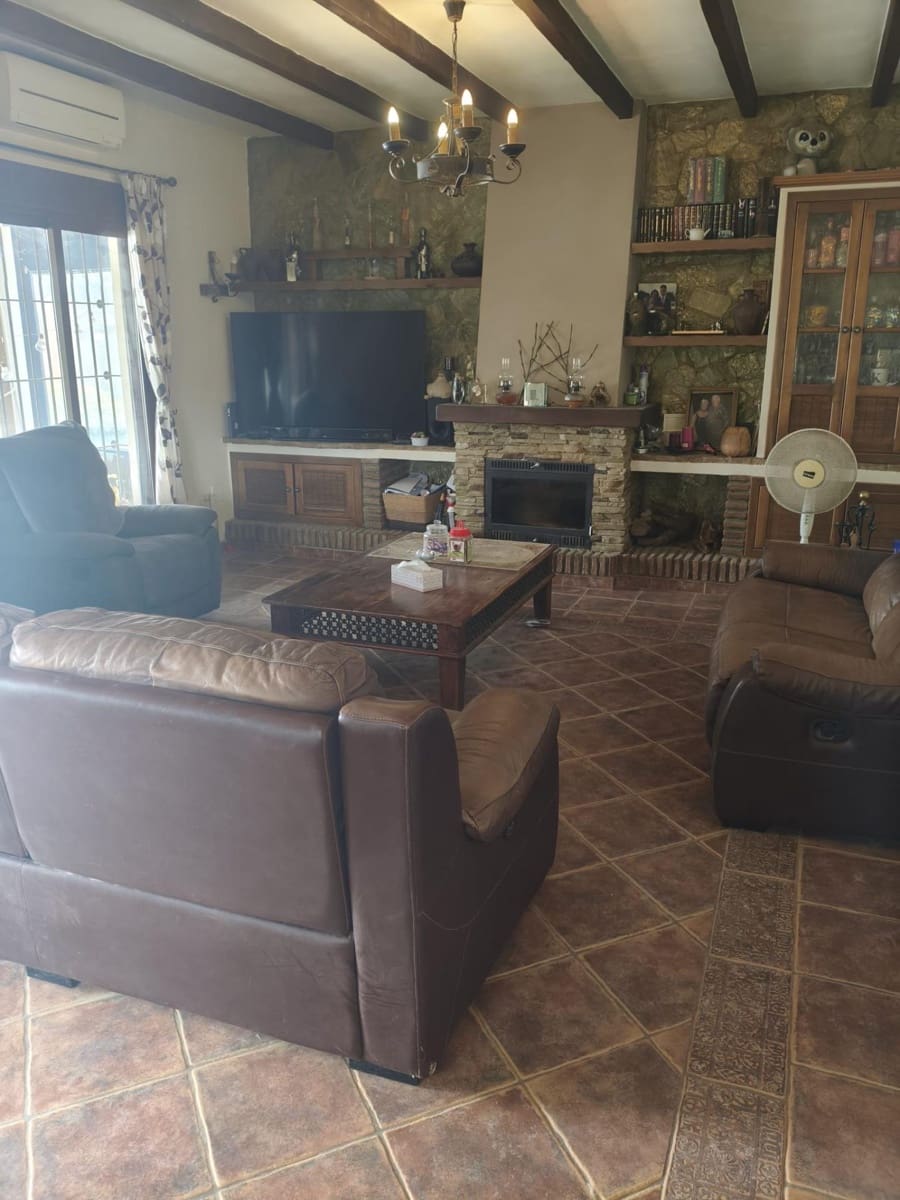 Chalet de 4 habitaciones en Alhaurín el Grande en venta con piscina garaje - 695.000 € (Ref: 10064725)