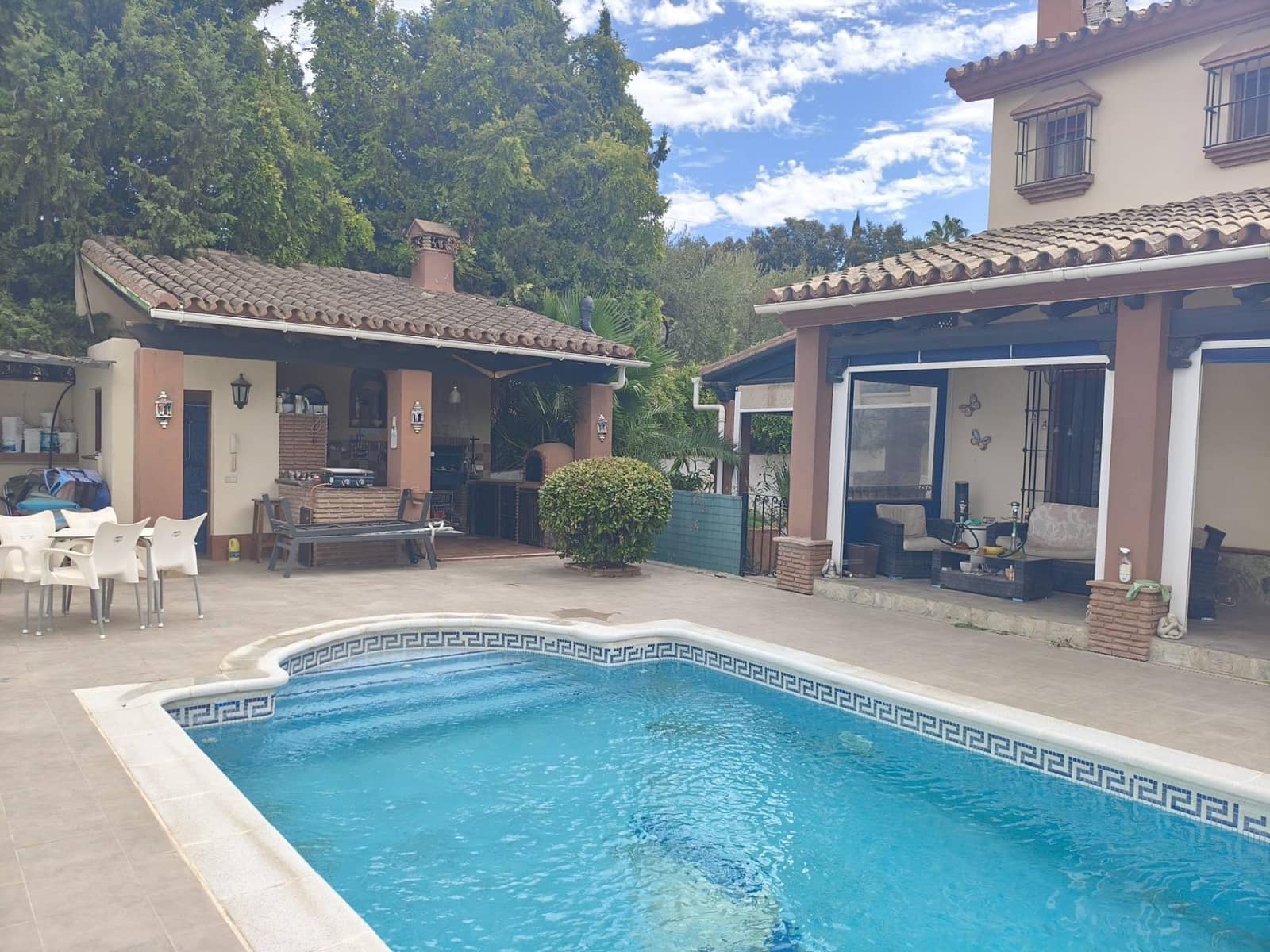 Chalet de 4 habitaciones en Alhaurín el Grande en venta con piscina garaje - 695.000 € (Ref: 10064725)
