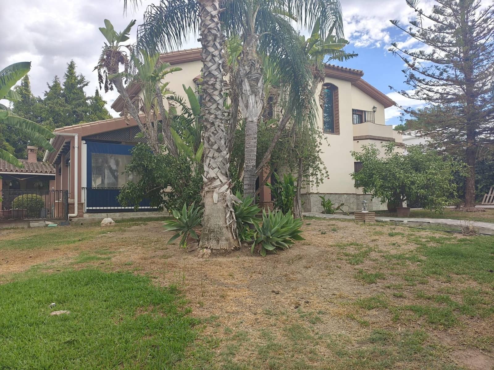 Chalet de 4 habitaciones en Alhaurín el Grande en venta con piscina garaje - 695.000 € (Ref: 10064725)