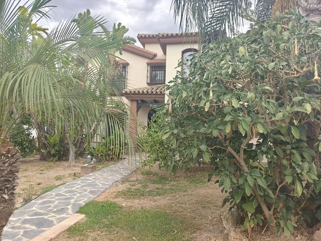4 soverom Villa til salgs i Alhaurín el Grande med svømmebasseng garasje - € 695 000 (Ref: 10064725)
