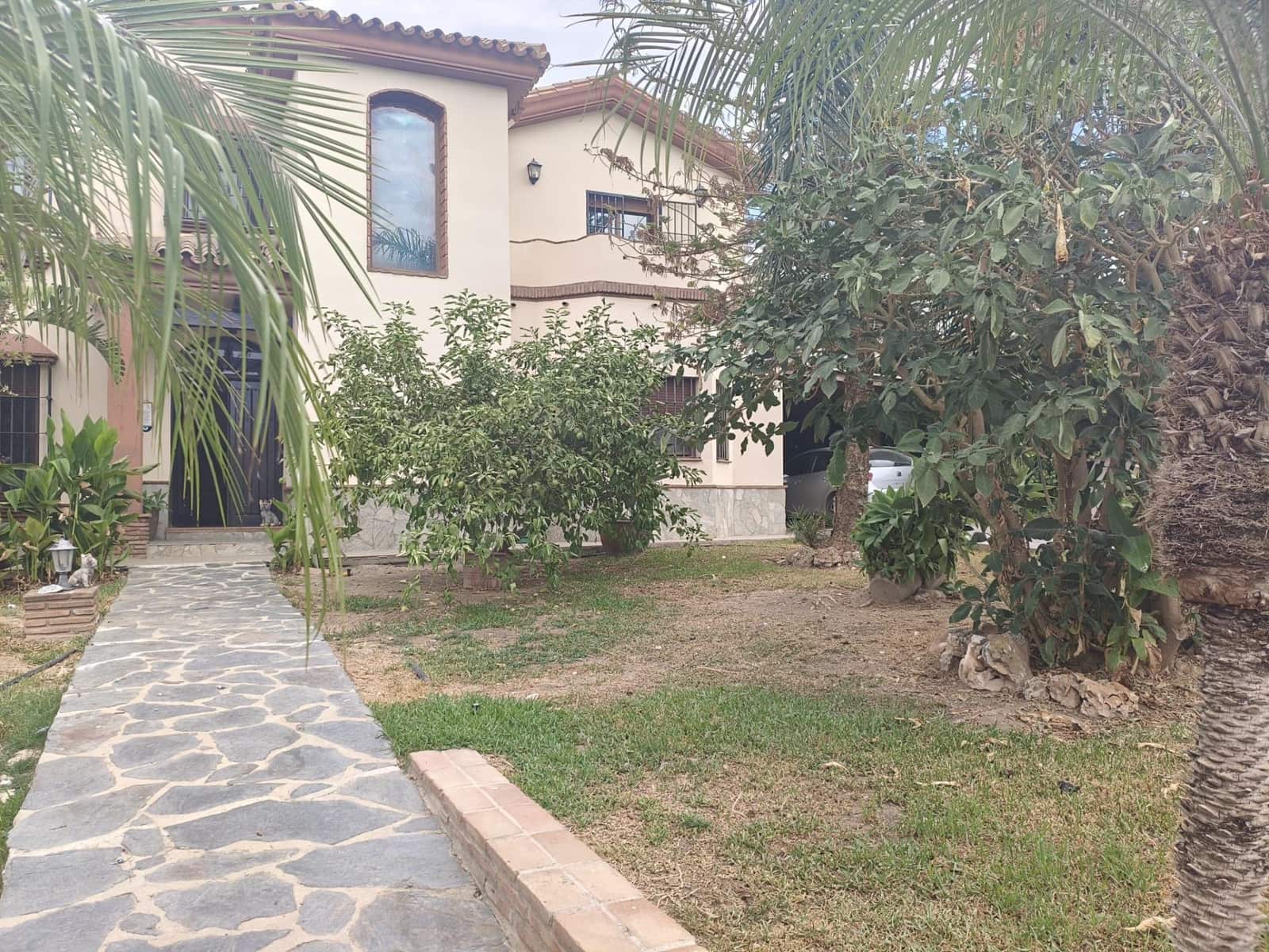 Chalet de 4 habitaciones en Alhaurín el Grande en venta con piscina garaje - 695.000 € (Ref: 10064725)