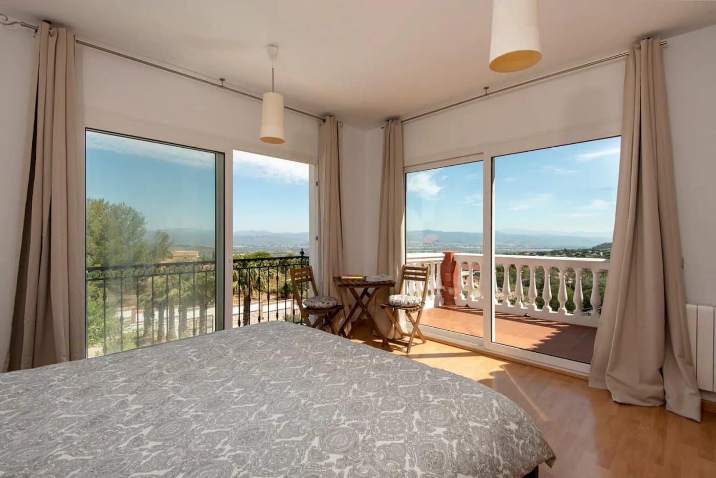 4 soveværelse Villa til salg i Pinos de Alhaurin med swimmingpool garage - € 895.000 (Ref: 10078424)