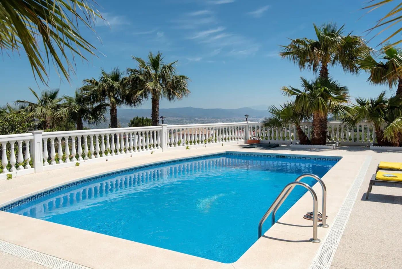 4 soveværelse Villa til salg i Pinos de Alhaurin med swimmingpool garage - € 895.000 (Ref: 10078424)