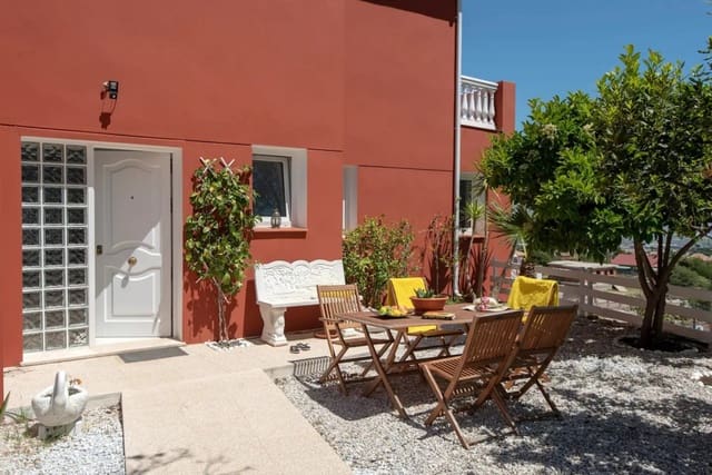 4 soveværelse Villa til salg i Pinos de Alhaurin, Alhaurín de la Torre med swimmingpool garage - € 895.000 (Ref: 10078424)