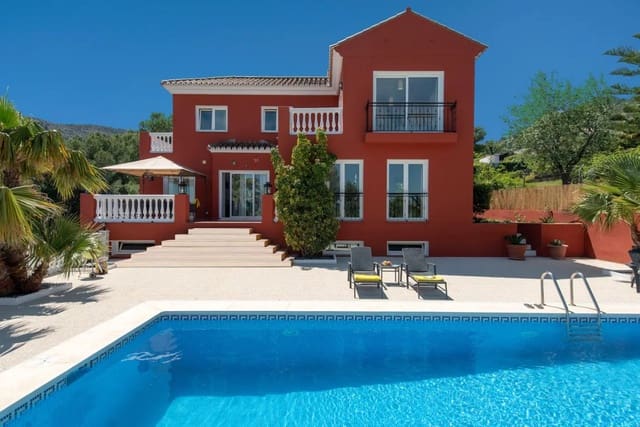 4 soveværelse Villa til salg i Pinos de Alhaurin, Alhaurín de la Torre med swimmingpool garage - € 895.000 (Ref: 10078424)