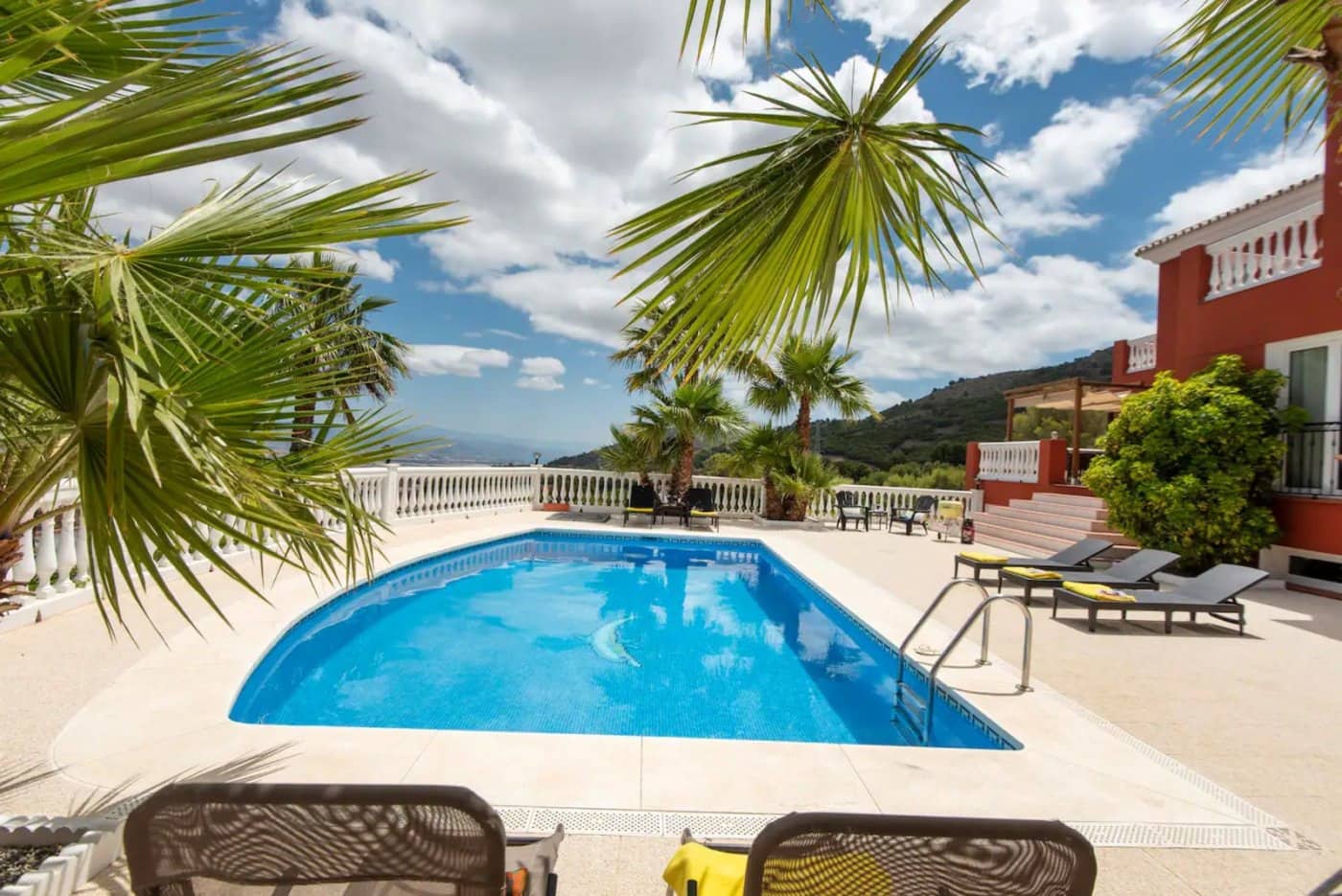 4 soveværelse Villa til salg i Pinos de Alhaurin med swimmingpool garage - € 895.000 (Ref: 10078424)