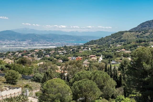 4 soveværelse Villa til salg i Pinos de Alhaurin, Alhaurín de la Torre med swimmingpool garage - € 895.000 (Ref: 10078424)