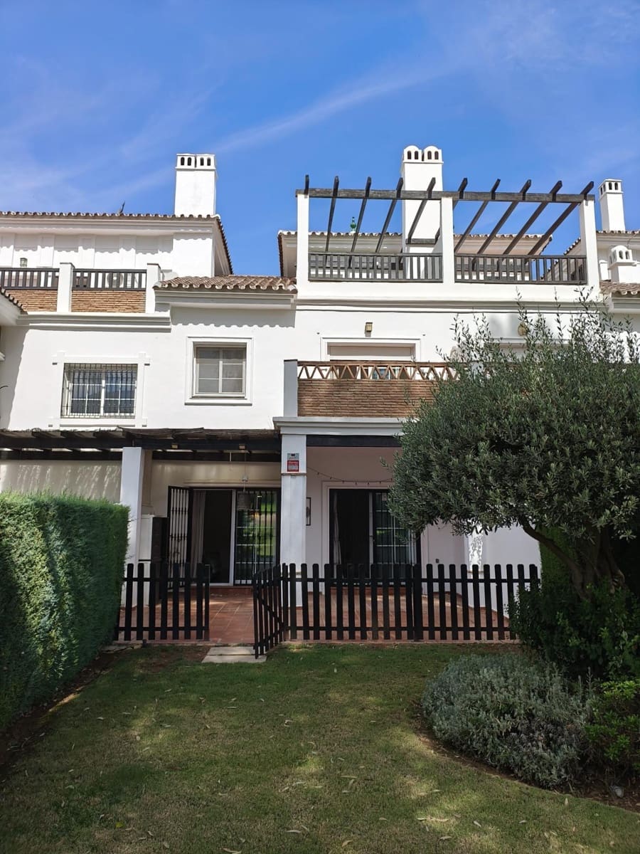 4 sovrum Radhus till salu i Alhaurin de la Torre med pool garage - 445 000 € (Ref: 10129549)