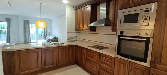 4 sovrum Radhus till salu i Alhaurín de la Torre med pool garage - 445 000 € (Ref: 10129549)
