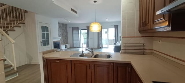 4 sovrum Radhus till salu i Alhaurín de la Torre med pool garage - 445 000 € (Ref: 10129549)
