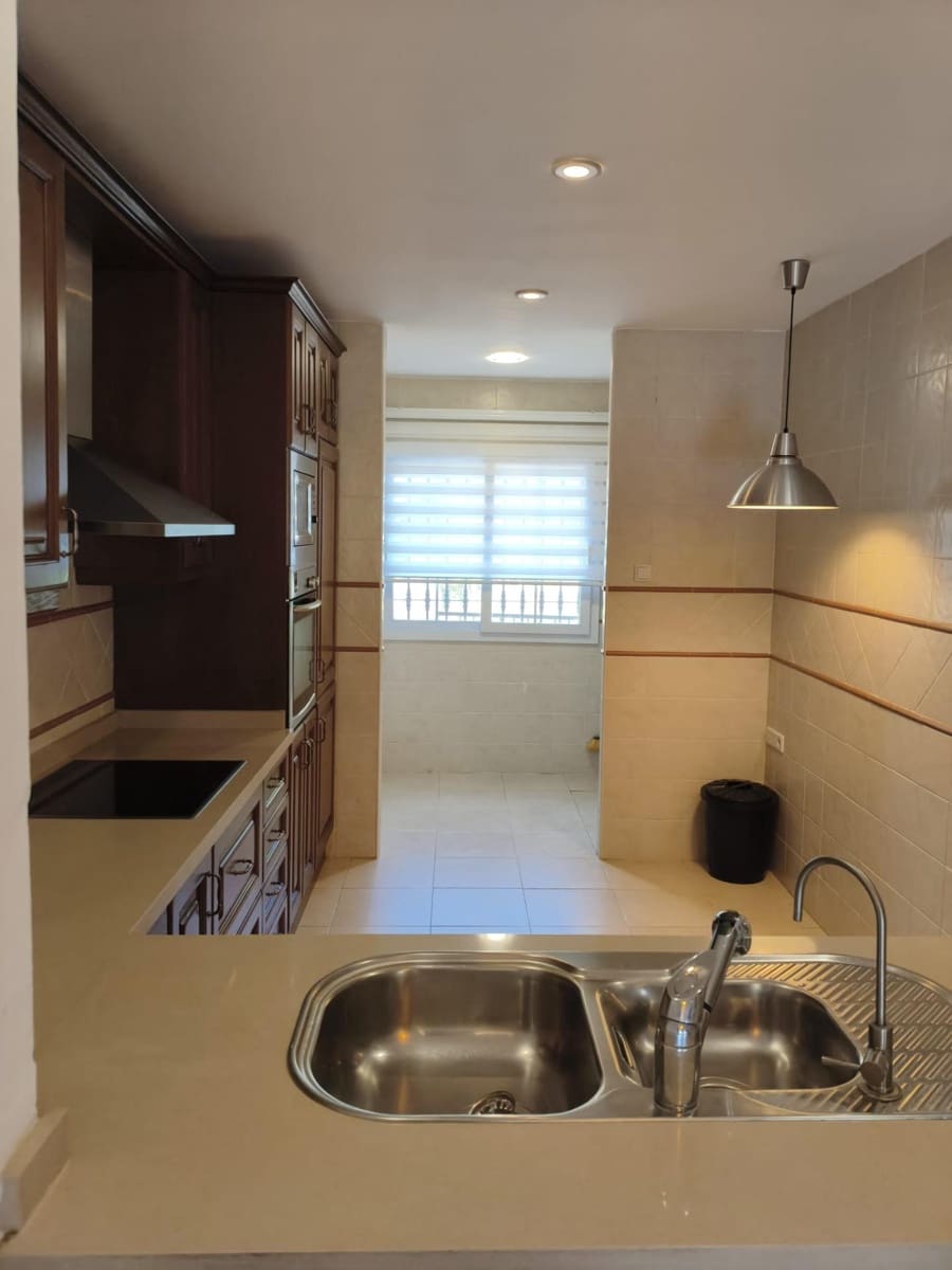 4 sovrum Radhus till salu i Alhaurin de la Torre med pool garage - 445 000 € (Ref: 10129549)