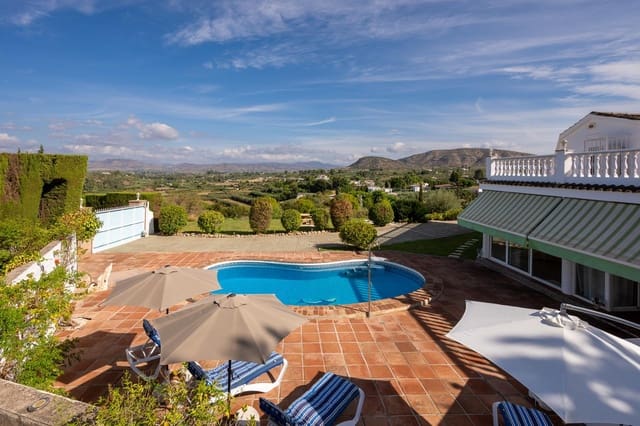 3 soveværelse Finca/Landehus til salg i Alhaurín el Grande med swimmingpool garage - € 499.000 (Ref: 10147175)