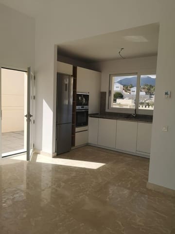 3 soveværelse Villa til salg i Coín med swimmingpool - € 419.000 (Ref: 6169473)