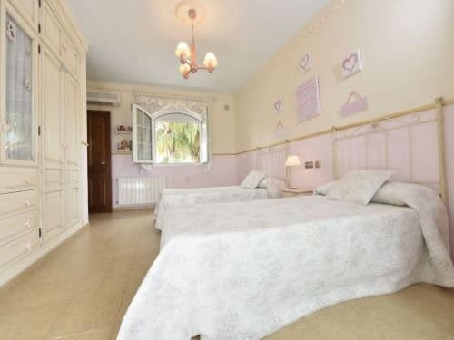 4 sypialnia Willa do wynajęcia w Alhaurín el Grande z basenem garażem - 3 000 € (Ref: 6234903)