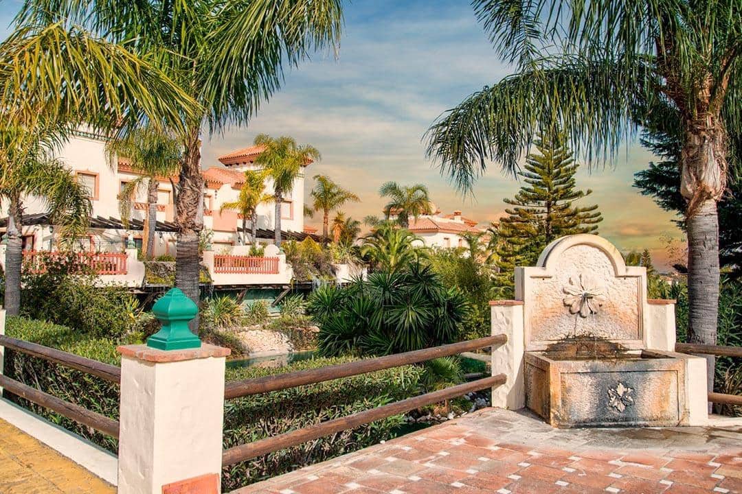 3 makuuhuone Paritalo myytävänä paikassa Coin mukana uima-altaan - 419 000 € (Ref: 7474281)