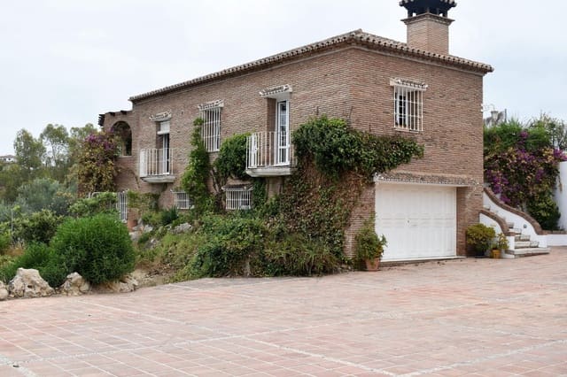 4 sypialnia Finka/Dom wiejski na sprzedaż w Alhaurín de la Torre z basenem - 895 000 € (Ref: 7696450)