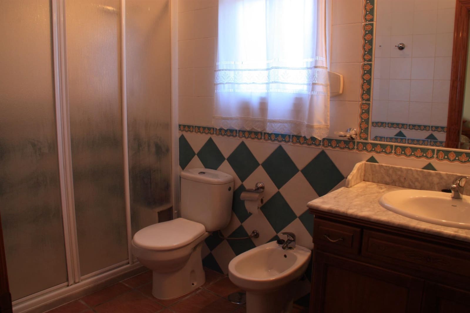 4 bedroom Villa for rent in Alhaurin de la Torre with pool garage - € 2,000 (Ref: 8423437)