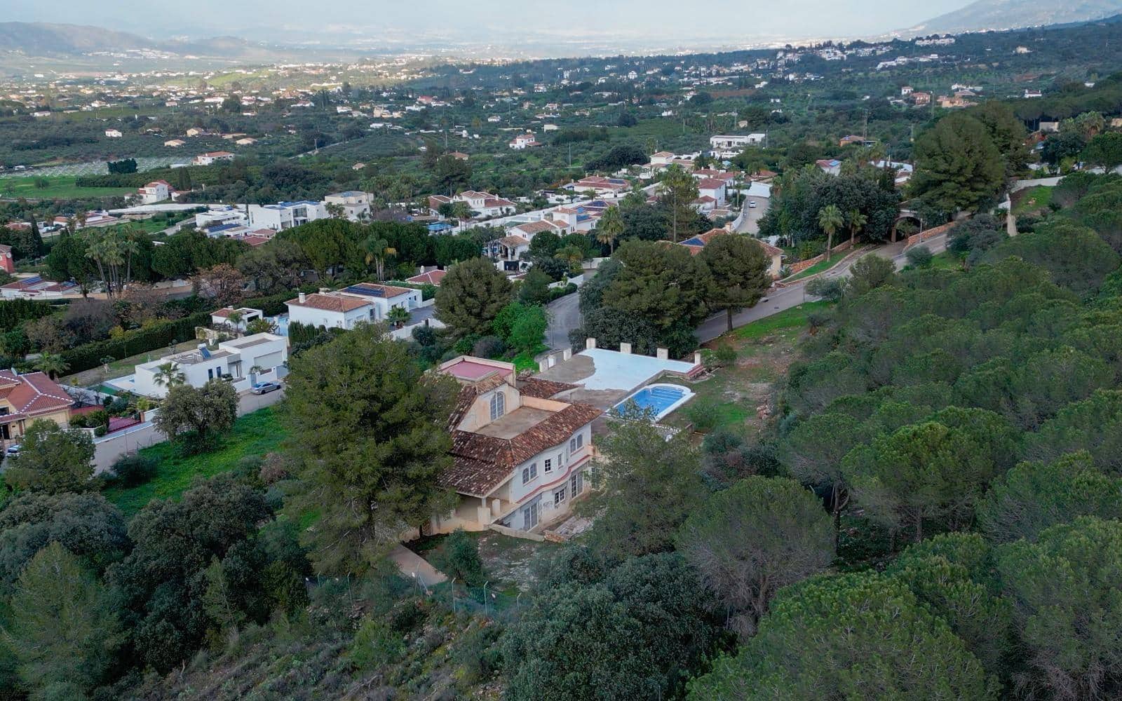 9 sypialnia Willa na sprzedaż w Alhaurin el Grande - 875 000 € (Ref: 8623667)