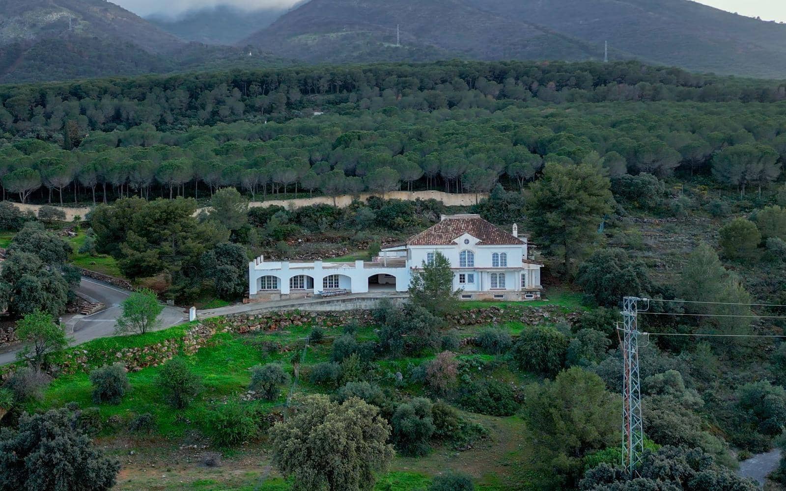 9 sypialnia Willa na sprzedaż w Alhaurin el Grande - 875 000 € (Ref: 8623667)