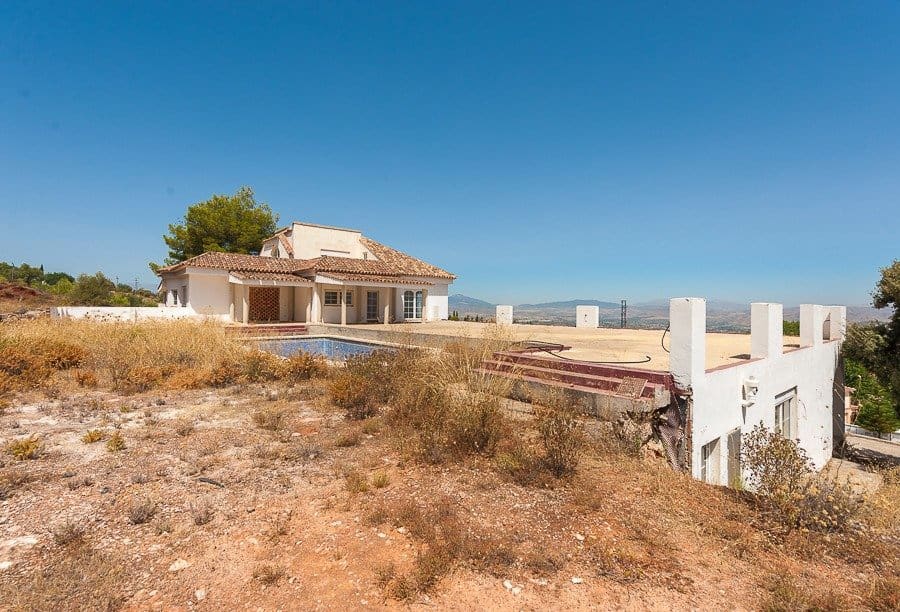9 bedroom Villa for sale in Alhaurin el Grande - € 875,000 (Ref: 8623667)